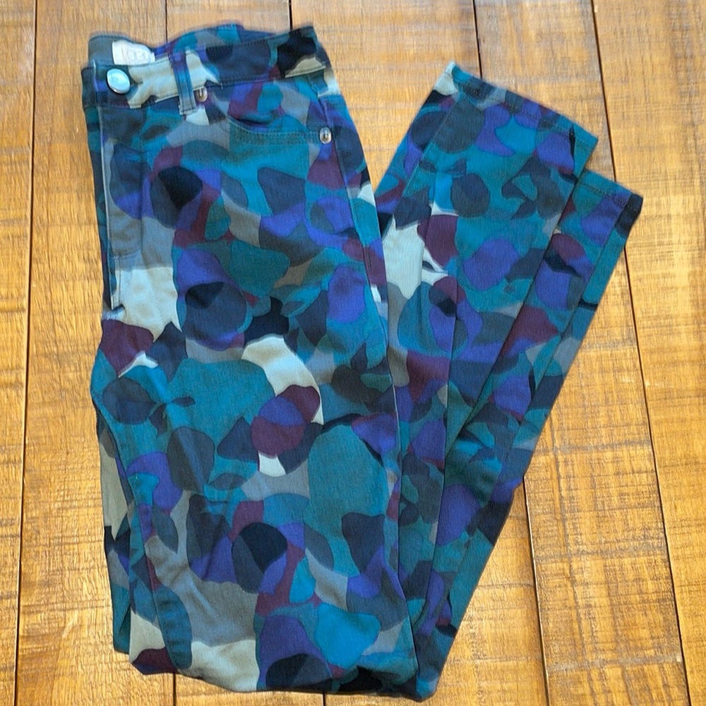 NWOT LOGO Lori Goldstein Camo Flower Jeans - 2